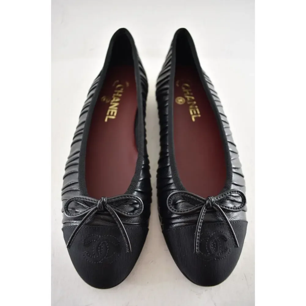 Chanel 26A Black Pleated Lambskin Leather CC Logo Bow Ballet Ballerina Flat 38.5